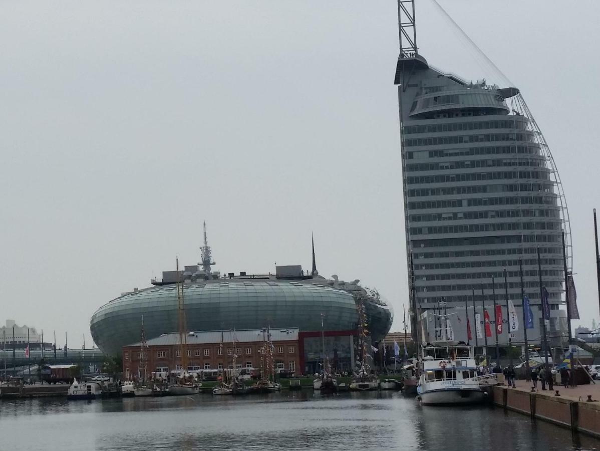 Ferienwohnung Koralle - Am Wasser Bremerhaven Buitenkant foto