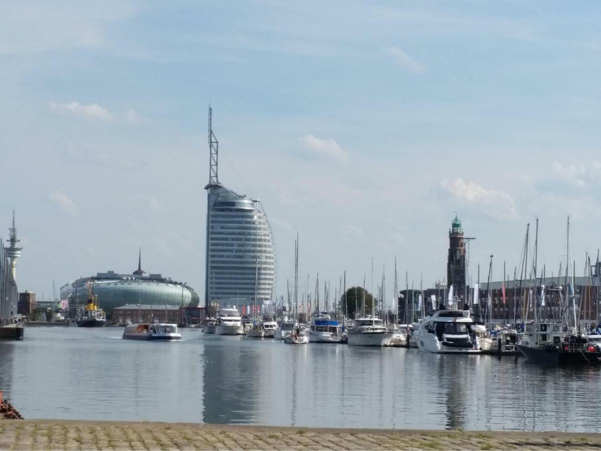 Ferienwohnung Koralle - Am Wasser Bremerhaven Buitenkant foto